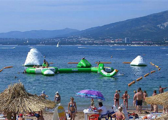Lustige Wasser-Spiel-aufblasbarer sich hin- und herbewegender Wasser-Park für Erwachsene und Kinder WK-004